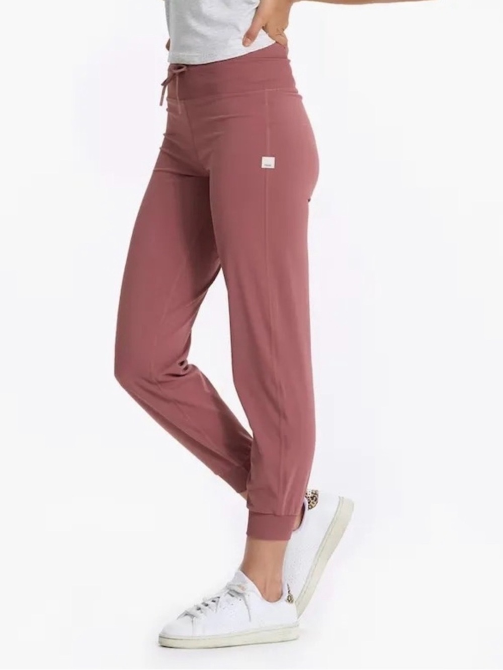 Vuori High Waisted Daily‎ Jogger in Mauve Women's Size small